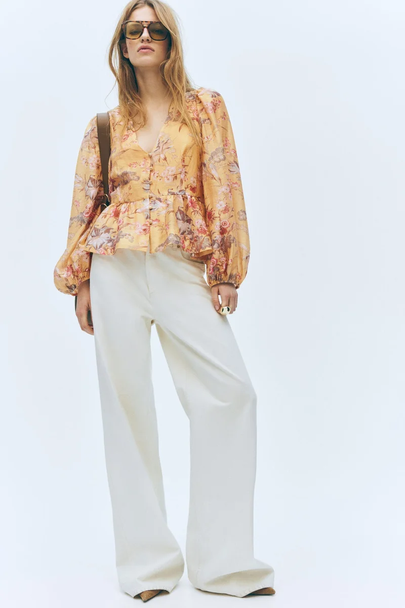 اتش اند ام بلوزة بيبلام مصنوعة من مزيج الكتان